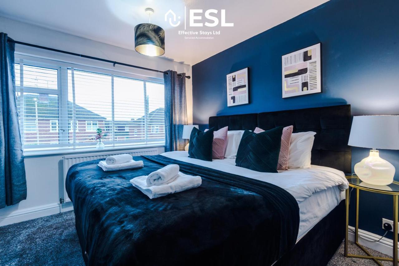 Open Plan - 3 Bedroom House - Garden And Outdoor Seating - Driveway Parking - Short Drive To City Centre Saughall Zewnętrze zdjęcie
