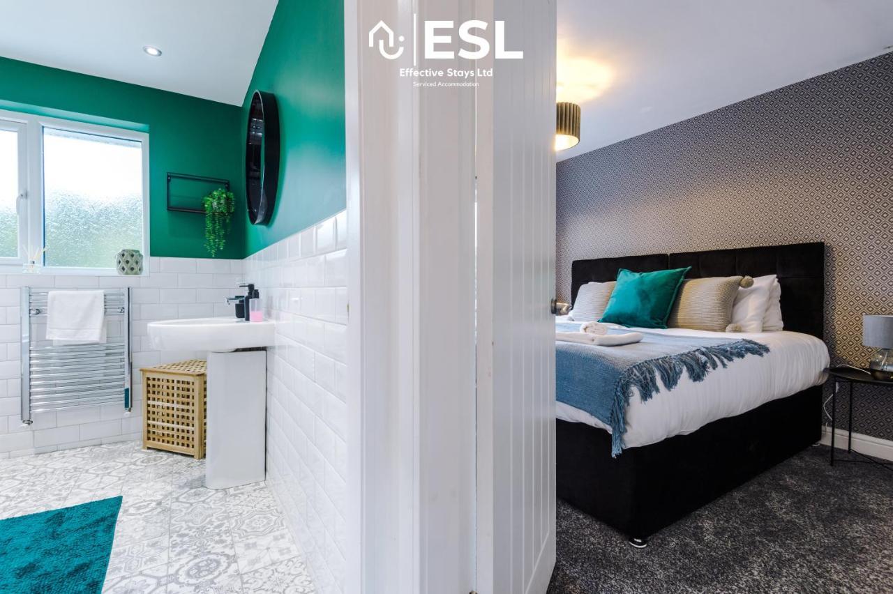 Open Plan - 3 Bedroom House - Garden And Outdoor Seating - Driveway Parking - Short Drive To City Centre Saughall Zewnętrze zdjęcie